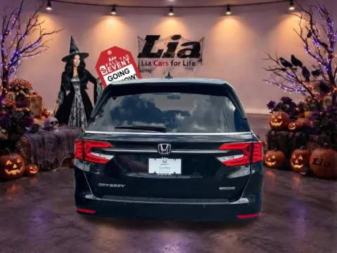 More photos of 2022 Honda Odyssey Touring at Lia Honda Williamsville, NY