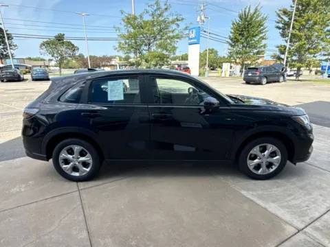 Photos of 2024 Honda HR-V LX for sale in Buffalo, NY at Lia Honda Williamsville