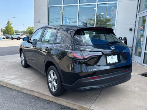 More photos of 2024 Honda HR-V LX at Lia Honda Williamsville, NY
