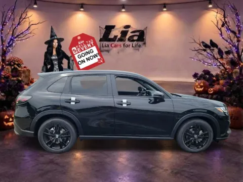 Photos of 2027 Honda HR-V Sport for sale in Buffalo, NY at Lia Honda Williamsville