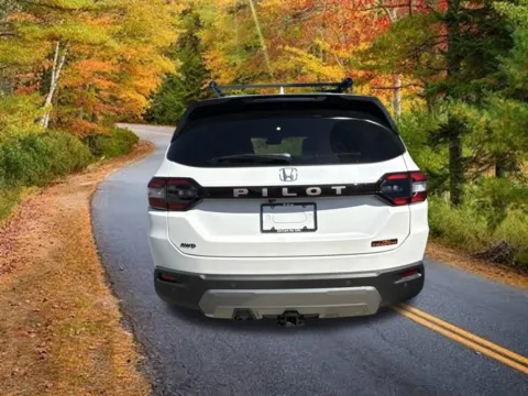 More photos of 2026 Honda Pilot TrailSport at Lia Honda Williamsville, NY