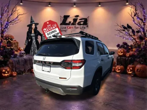 Another view of 2026 Honda Pilot TrailSport for sale in Buffalo, NY at Lia Honda Williamsville