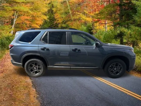 Photos of 2026 Honda Pilot TrailSport for sale in Buffalo, NY at Lia Honda Williamsville