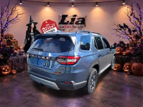 Another view of 2026 Honda Pilot TrailSport for sale in Buffalo, NY at Lia Honda Williamsville