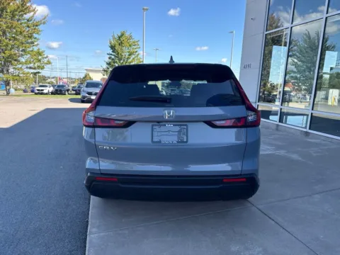 More photos of 2027 Honda CR-V EX at Lia Honda Williamsville, NY