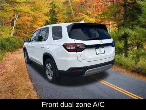 More photos of 2024 Honda Pilot EX-L at Lia Honda Williamsville, NY