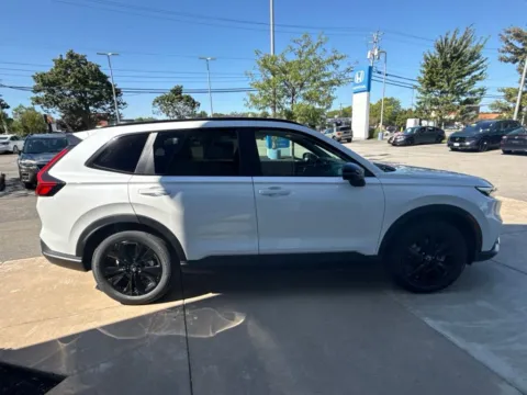 Photos of 2027 Honda CR-V Hybrid Sport Touring for sale in Buffalo, NY at Lia Honda Williamsville