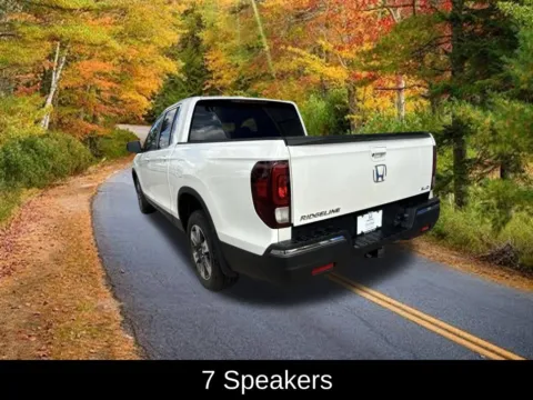 More photos of 2017 Honda Ridgeline RTL at Lia Honda Williamsville, NY