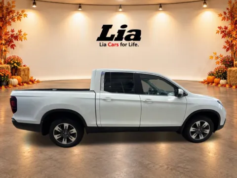 Photos of 2017 Honda Ridgeline RTL for sale in Buffalo, NY at Lia Honda Williamsville