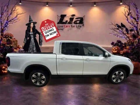 Photos of 2017 Honda Ridgeline RTL for sale in Buffalo, NY at Lia Honda Williamsville