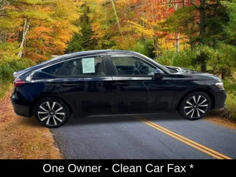 Photos of 2024 Honda Civic EX-L for sale in Buffalo, NY at Lia Honda Williamsville