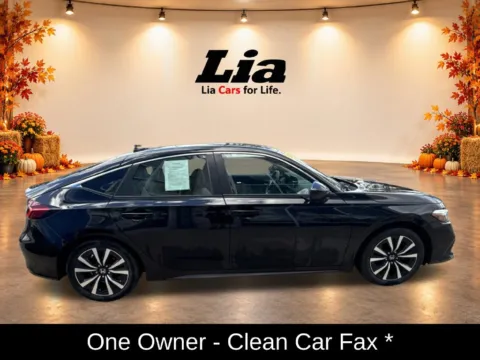Photos of 2024 Honda Civic EX-L for sale in Buffalo, NY at Lia Honda Williamsville