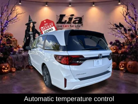 More photos of 2026 Honda Odyssey Touring at Lia Honda Williamsville, NY
