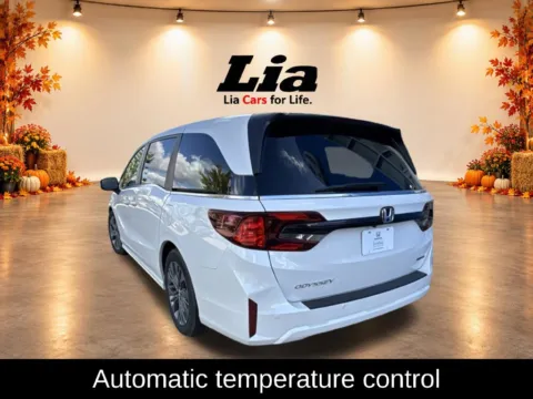More photos of 2026 Honda Odyssey Touring at Lia Honda Williamsville, NY