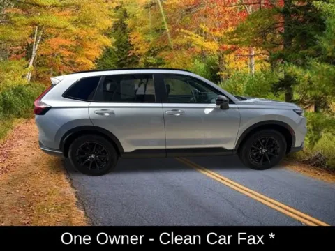 Photos of 2026 Honda CR-V Hybrid Sport-L for sale in Buffalo, NY at Lia Honda Williamsville