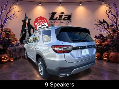 More photos of 2026 Honda Pilot EX-L at Lia Honda Williamsville, NY