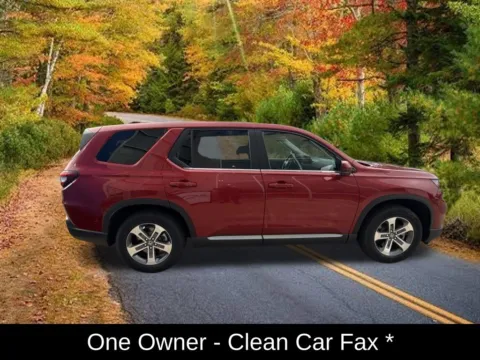 Photos of 2024 Honda Pilot EX-L for sale in Buffalo, NY at Lia Honda Williamsville