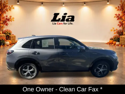 Photos of 2025 Honda HR-V EX-L for sale in Buffalo, NY at Lia Honda Williamsville