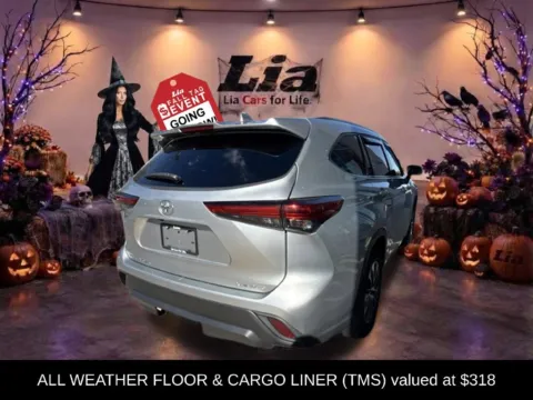 More photos of 2021 Toyota Highlander XLE at Lia Honda Williamsville, NY