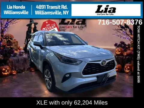 Silver 2021 Toyota Highlander XLE for sale in Buffalo, NY