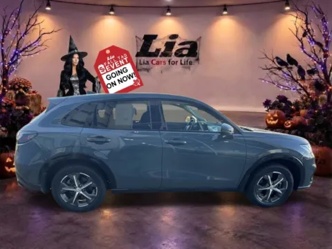 Photos of 2024 Honda HR-V EX-L for sale in Buffalo, NY at Lia Honda Williamsville