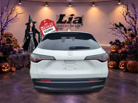 More photos of 2027 Honda HR-V LX at Lia Honda Williamsville, NY