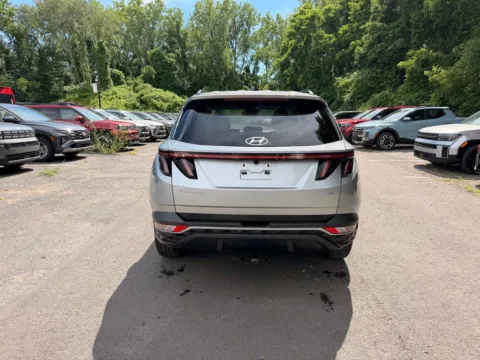 More photos of 2023 Hyundai Tucson SEL at Lia Hyundai Albany, NY