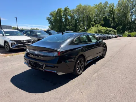 Another view of 2024 Hyundai Sonata SEL for sale in Albany, NY at Lia Hyundai Albany