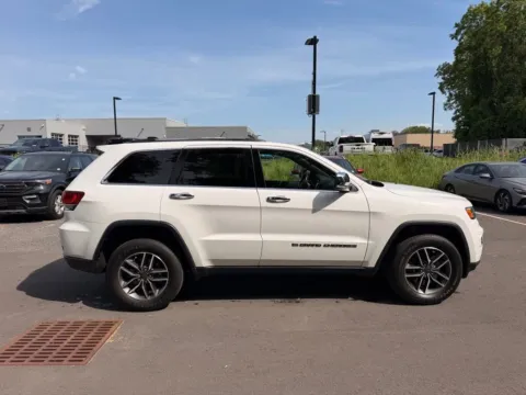 Photos of 2022 Jeep Grand Cherokee WK Limited for sale in Albany, NY at Lia Hyundai Albany