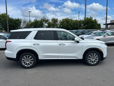Photos of 2025 Hyundai Palisade SEL for sale in Albany, NY at Lia Hyundai Albany