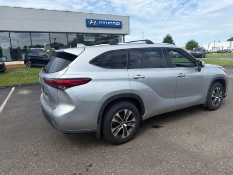 Another view of 2020 Toyota Highlander XLE for sale in Enfield, CT at Lia Hyundai of Enfield