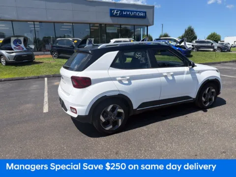More photos of 2023 Hyundai Venue Limited at Lia Hyundai of Enfield, CT