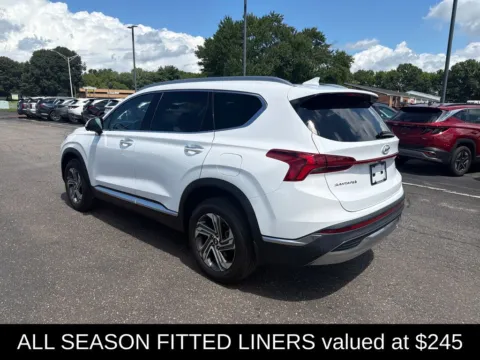 More photos of 2023 Hyundai Santa Fe SEL at Lia Hyundai of Enfield, CT
