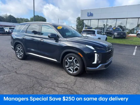 Photos of 2025 Hyundai Palisade SEL Premium for sale in Enfield, CT at Lia Hyundai of Enfield