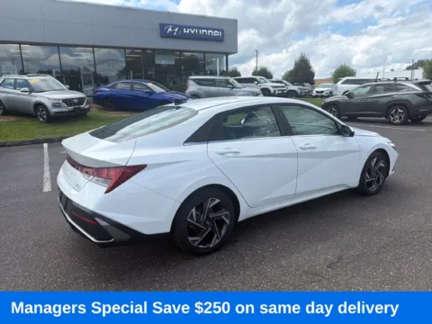 More photos of 2024 Hyundai Elantra Limited at Lia Hyundai of Enfield, CT