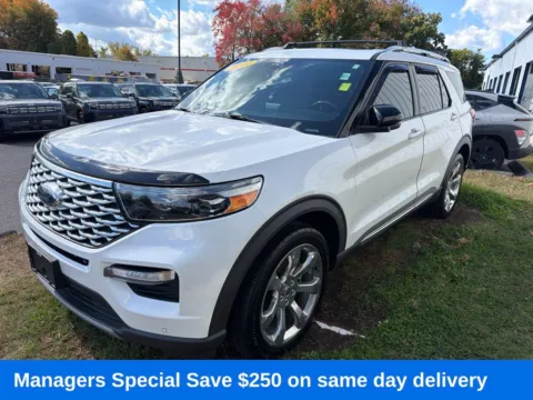 White 2020 Ford Explorer Platinum for sale in Enfield, CT