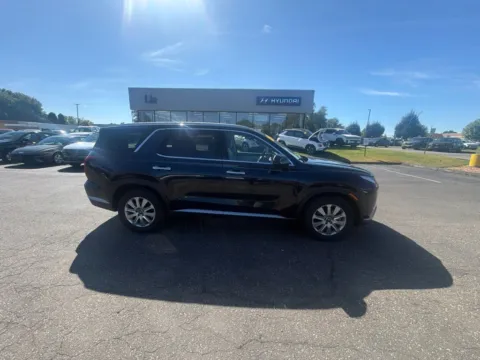 Photos of 2024 Hyundai Palisade SEL for sale in Enfield, CT at Lia Hyundai of Enfield