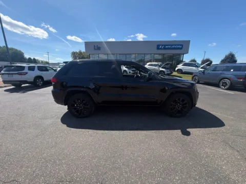 Photos of 2018 Jeep Grand Cherokee Altitude for sale in Enfield, CT at Lia Hyundai of Enfield