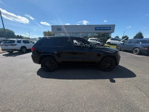 Photos of 2018 Jeep Grand Cherokee Altitude for sale in Enfield, CT at Lia Hyundai of Enfield