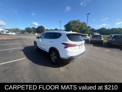 More photos of 2023 Hyundai Santa Fe SEL at Lia Hyundai of Enfield, CT