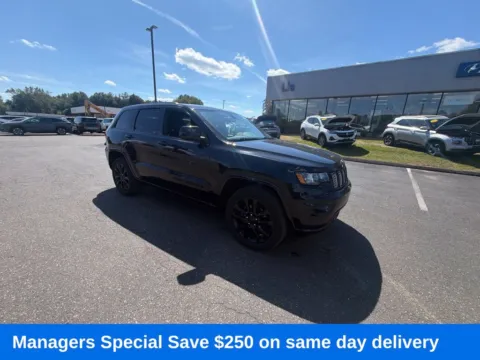 Black 2018 Jeep Grand Cherokee Altitude for sale in Enfield, CT