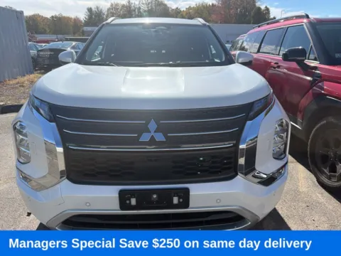 Photos of 2022 Mitsubishi Outlander SEL for sale in Enfield, CT at Lia Hyundai of Enfield