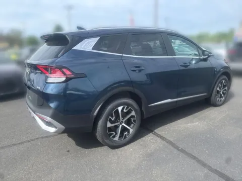 More photos of 2023 Kia Sportage Hybrid EX at Lia Hyundai of Hartford, CT