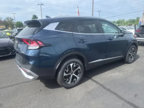 More photos of 2023 Kia Sportage Hybrid EX at Lia Hyundai of Hartford, CT