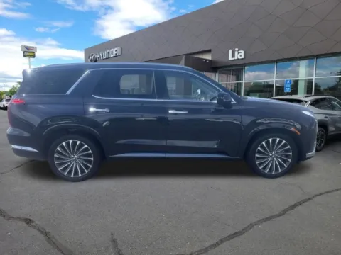 More photos of 2023 Hyundai Palisade Calligraphy at Lia Hyundai of Hartford, CT