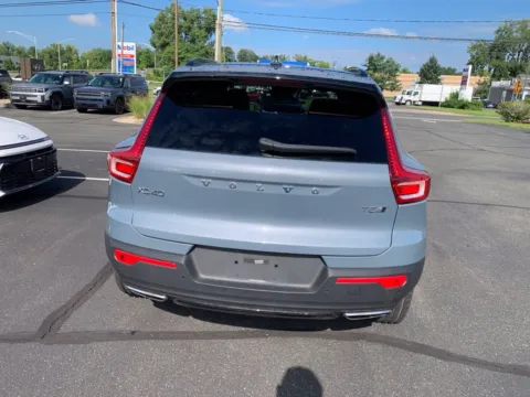 More photos of 2020 Volvo XC40 R-Design at Lia Hyundai of Hartford, CT