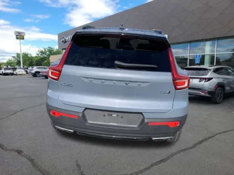 More photos of 2020 Volvo XC40 R-Design at Lia Hyundai of Hartford, CT