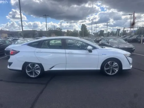 Another view of 2021 Honda Clarity Plug-In Hybrid Touring for sale in Hartford, CT at Lia Hyundai of Hartford