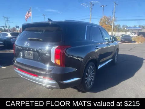More photos of 2024 Hyundai Palisade Calligraphy at Lia Hyundai of Hartford, CT
