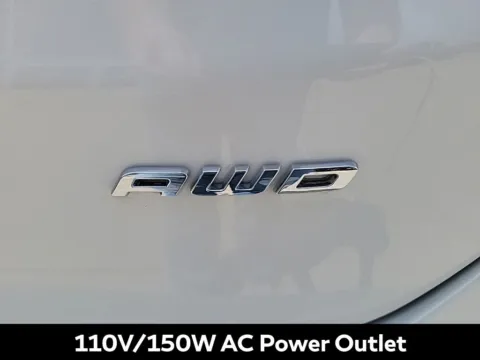More photos of 2022 Ford Edge SEL at Lia INFINITI, NY